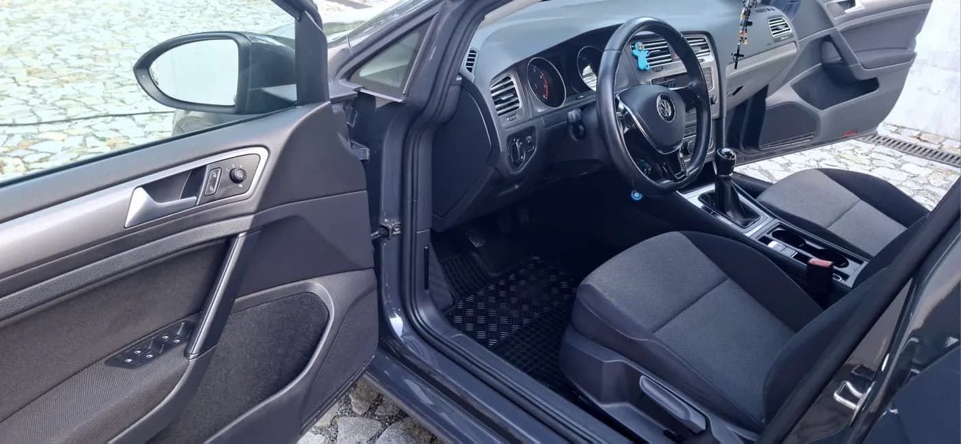 Prostor řidiče po vyčištění